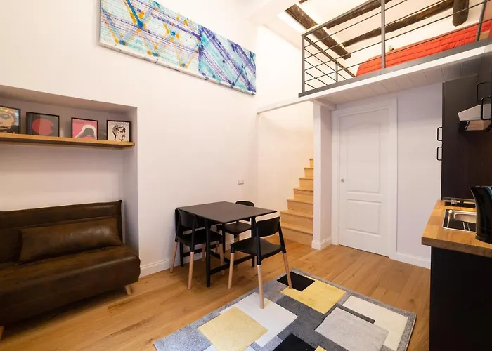 Design Studio Flat Next Sorbillo On Tribunali St By Houseinnaples