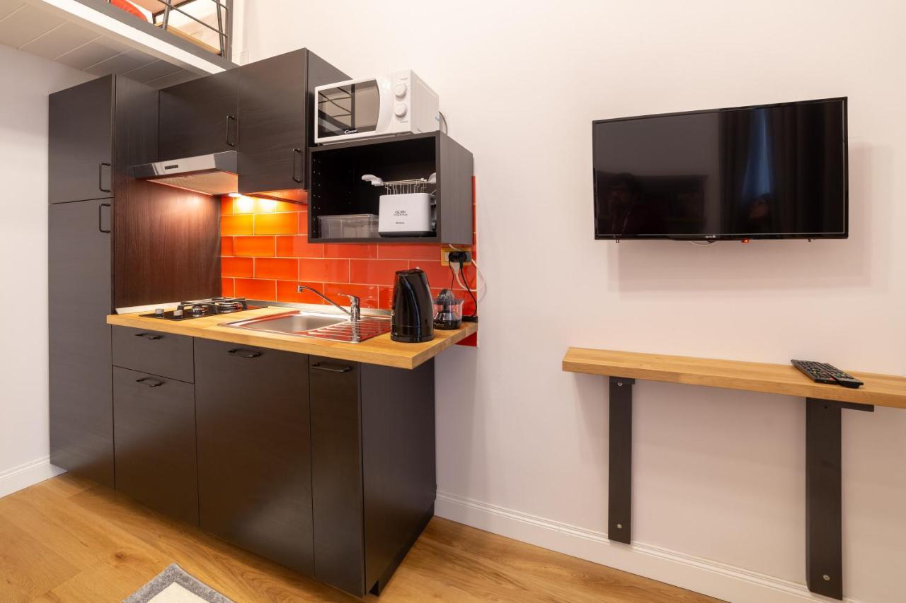 Design Flat Next Sorbillo On Tribunali St By Houseinnaples Naples
