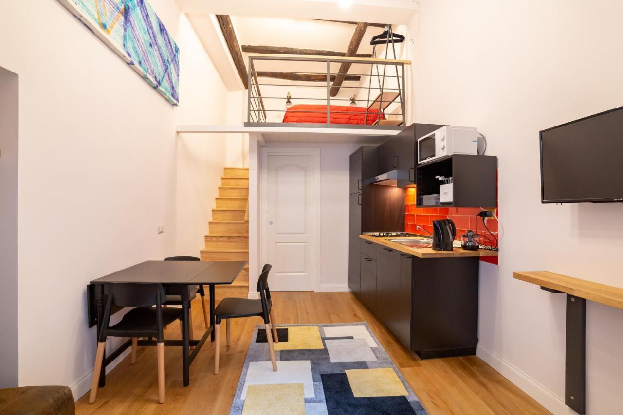 Design Flat Next Sorbillo On Tribunali St By Houseinnaples